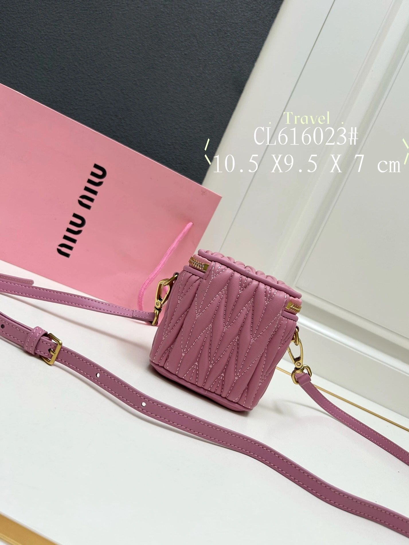 Timeless 9562 MIU MIU AAA Quality Messenger Bags For Women