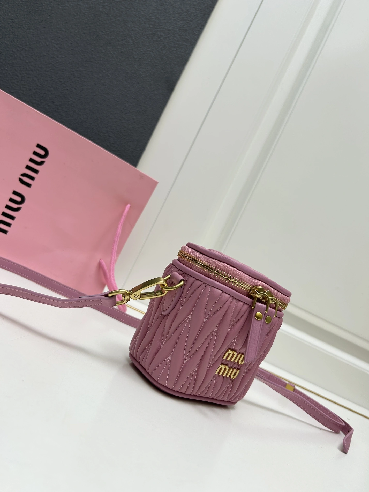 Timeless 9562 MIU MIU AAA Quality Messenger Bags For Women