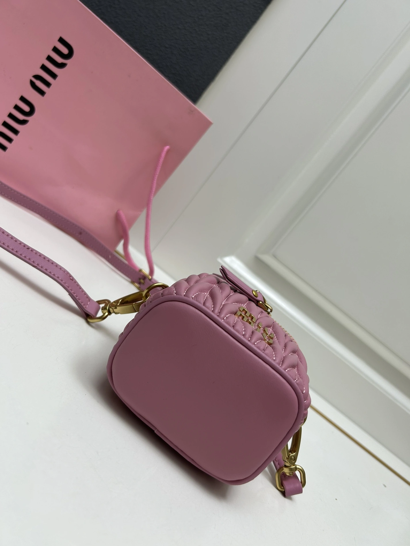 Timeless 9562 MIU MIU AAA Quality Messenger Bags For Women