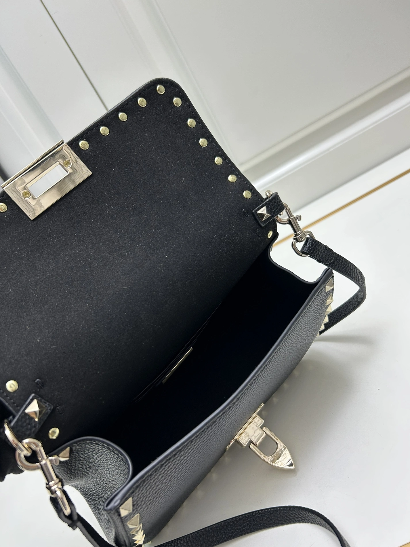 Timeless 9685 Valentino AAA Quality Messenger Bags For Women