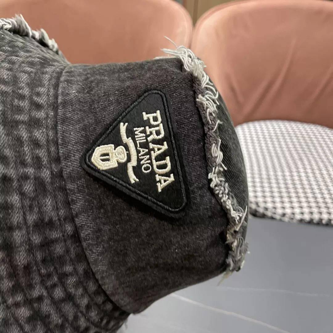 Timeless 9762 Prada Caps