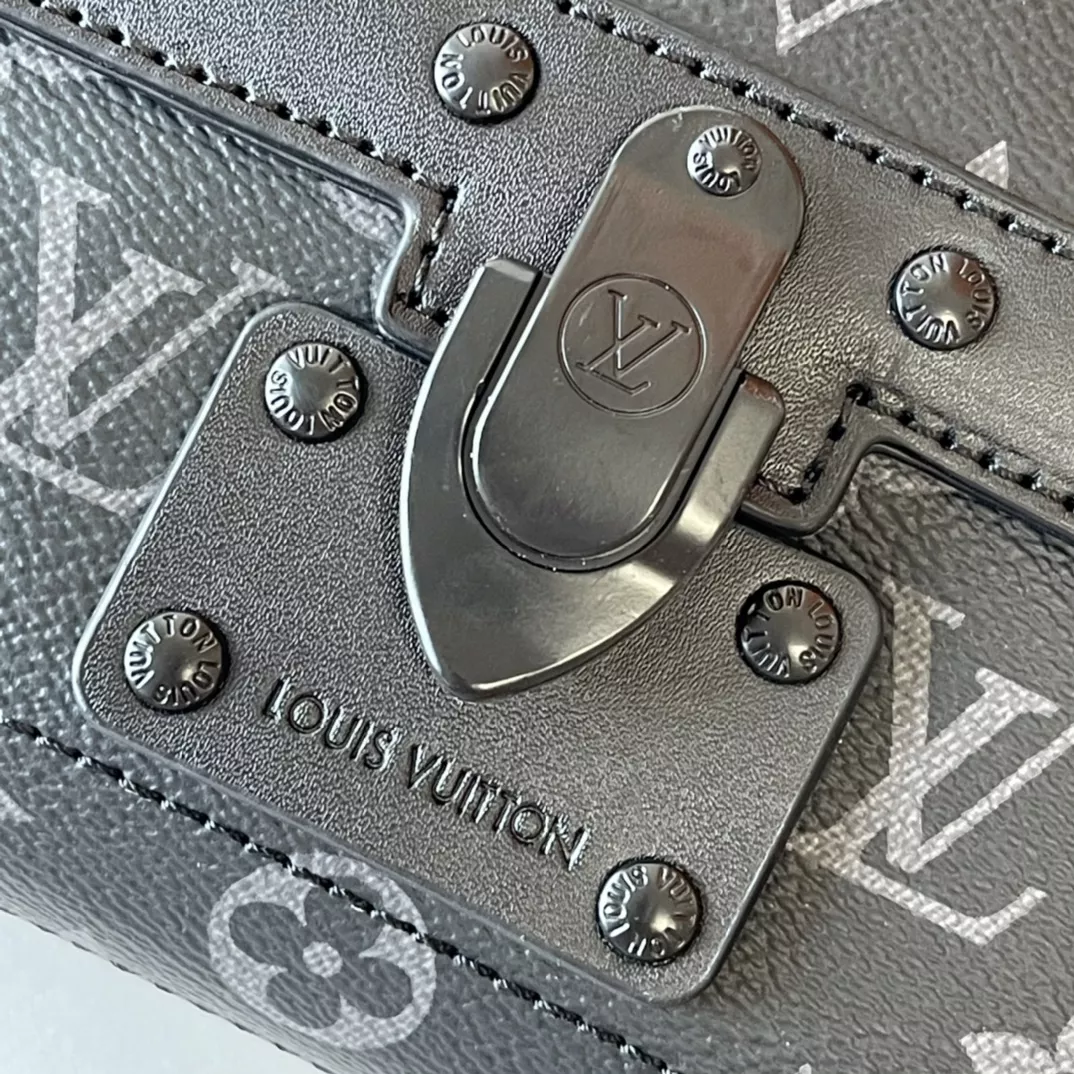 Timeless 9834 Louis Vuitton AAA Quality Messenger Bags For Unisex