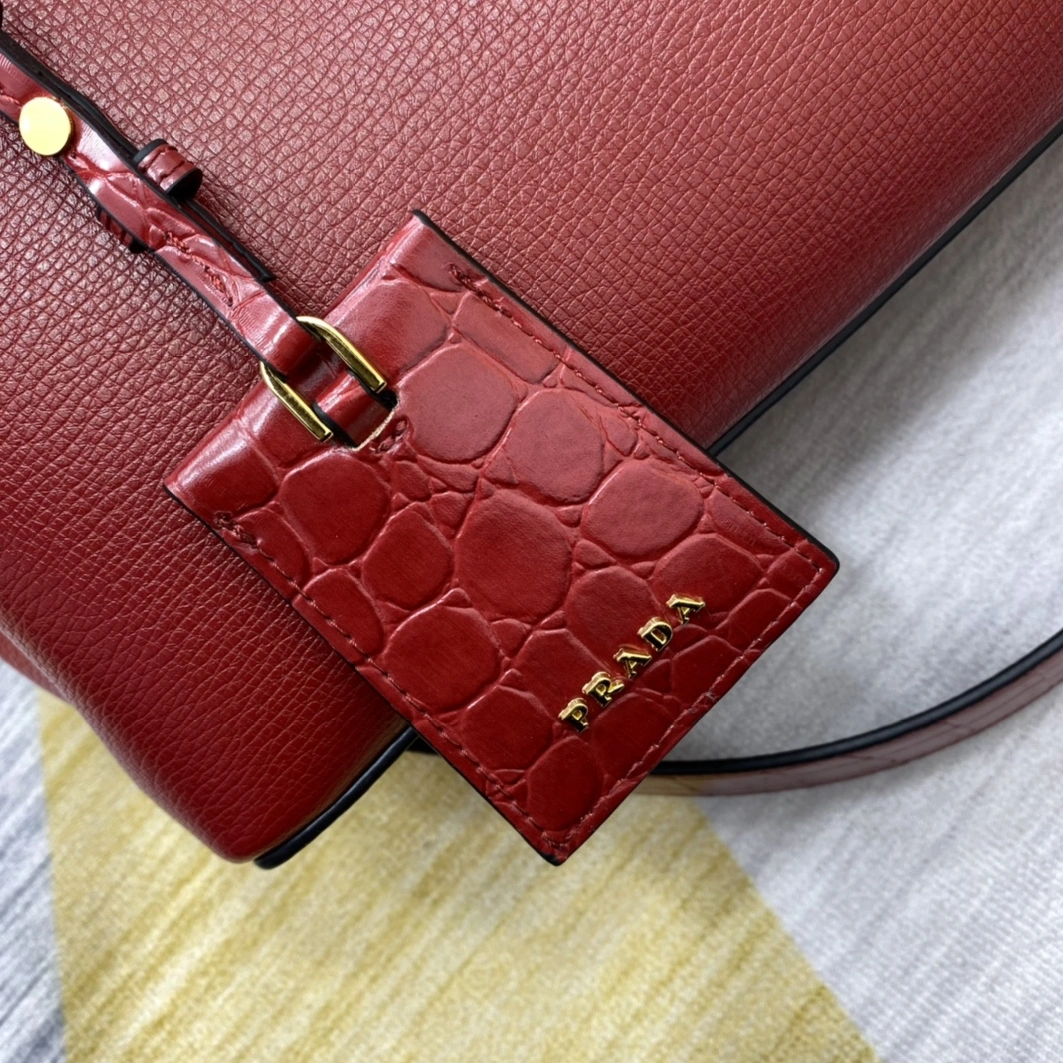 Timeless 997 Prada AAA Quality Handbags For Women