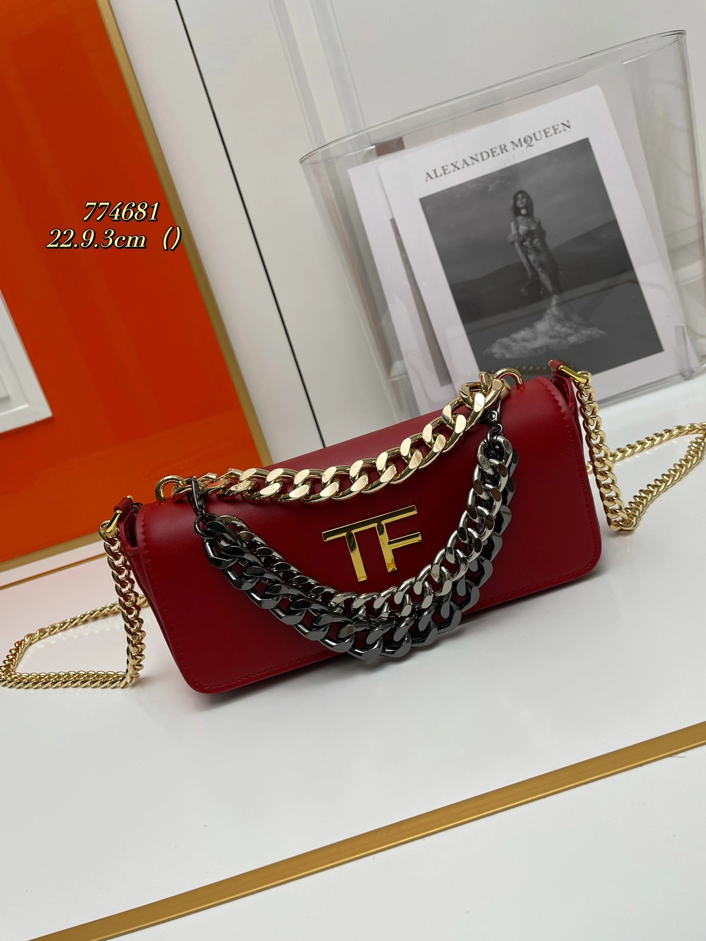 Tom Ford AAA Quality Messenger Bags For Women Durable 5704