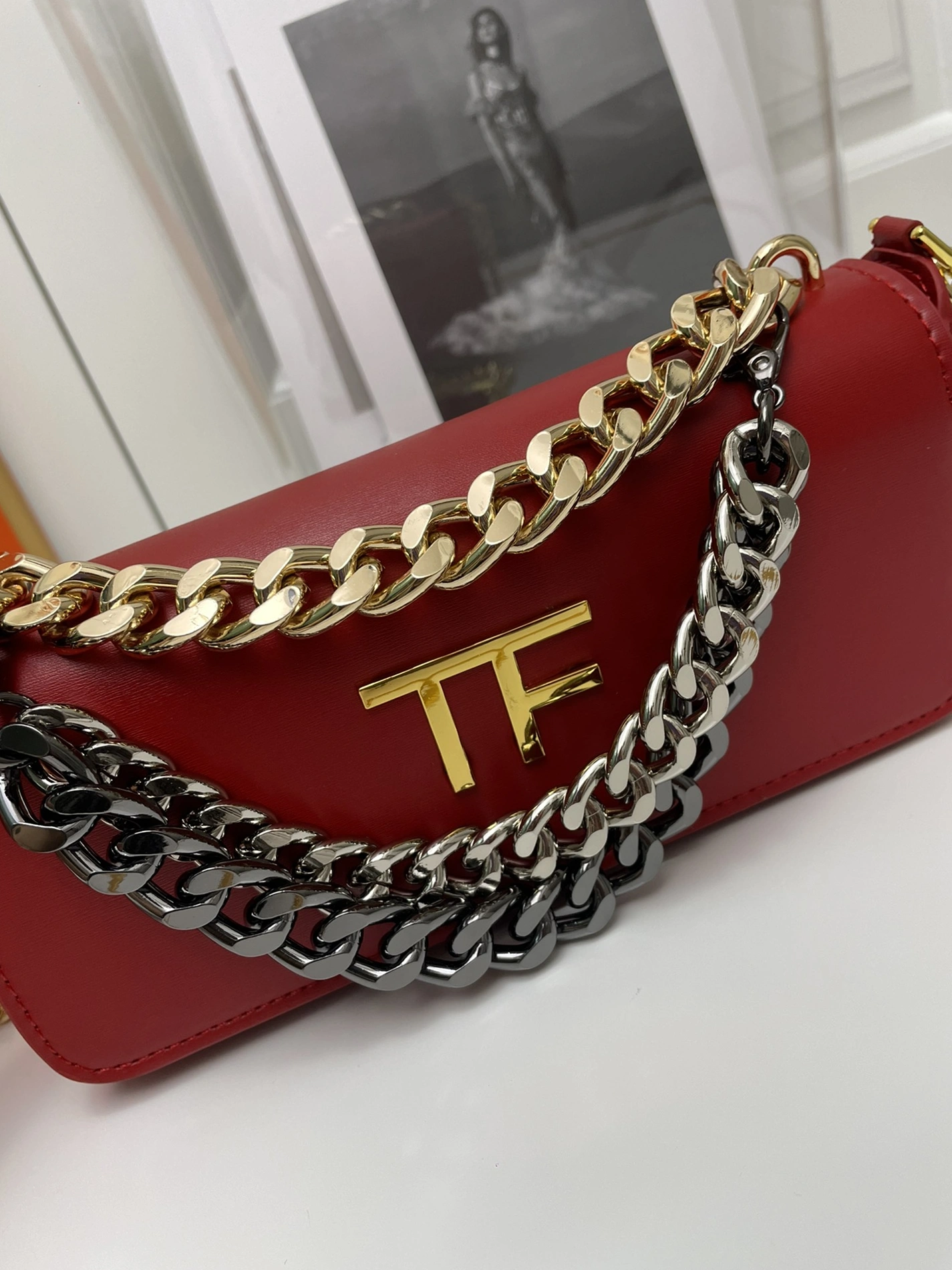 Tom Ford AAA Quality Messenger Bags For Women Durable 5704
