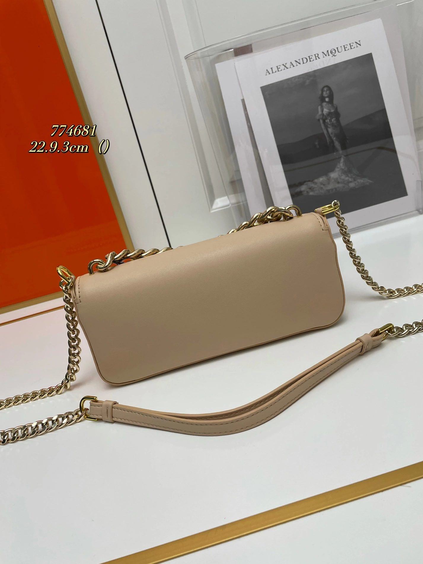 Tom Ford AAA Quality Messenger Bags For Women Lightweight 8273
