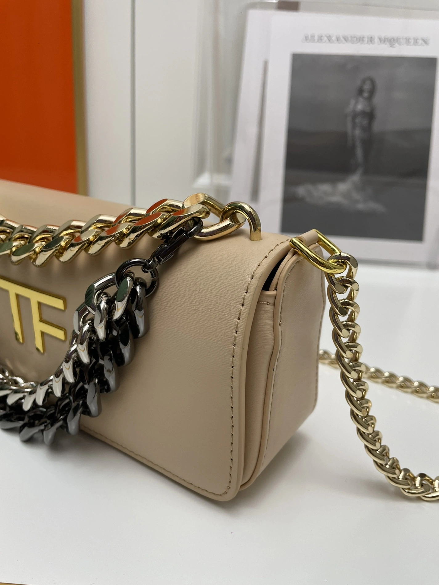 Tom Ford AAA Quality Messenger Bags For Women Lightweight 8273