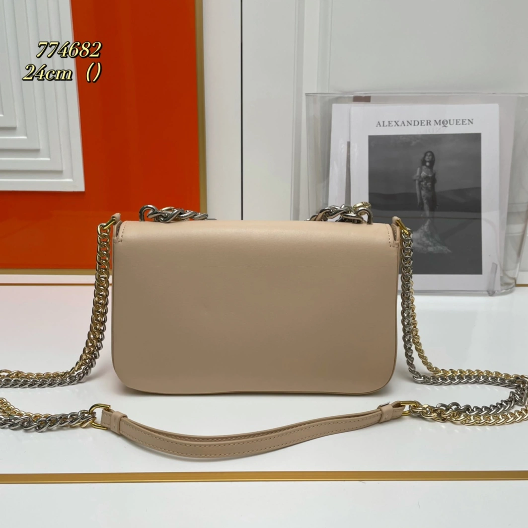 Tom Ford AAA Quality Messenger Bags For Women Trendsetting 6514