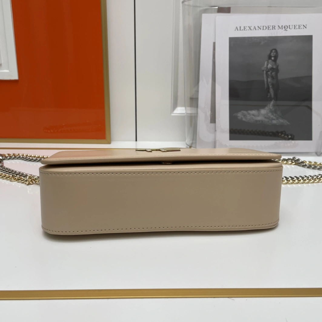 Tom Ford AAA Quality Messenger Bags For Women Trendsetting 6514
