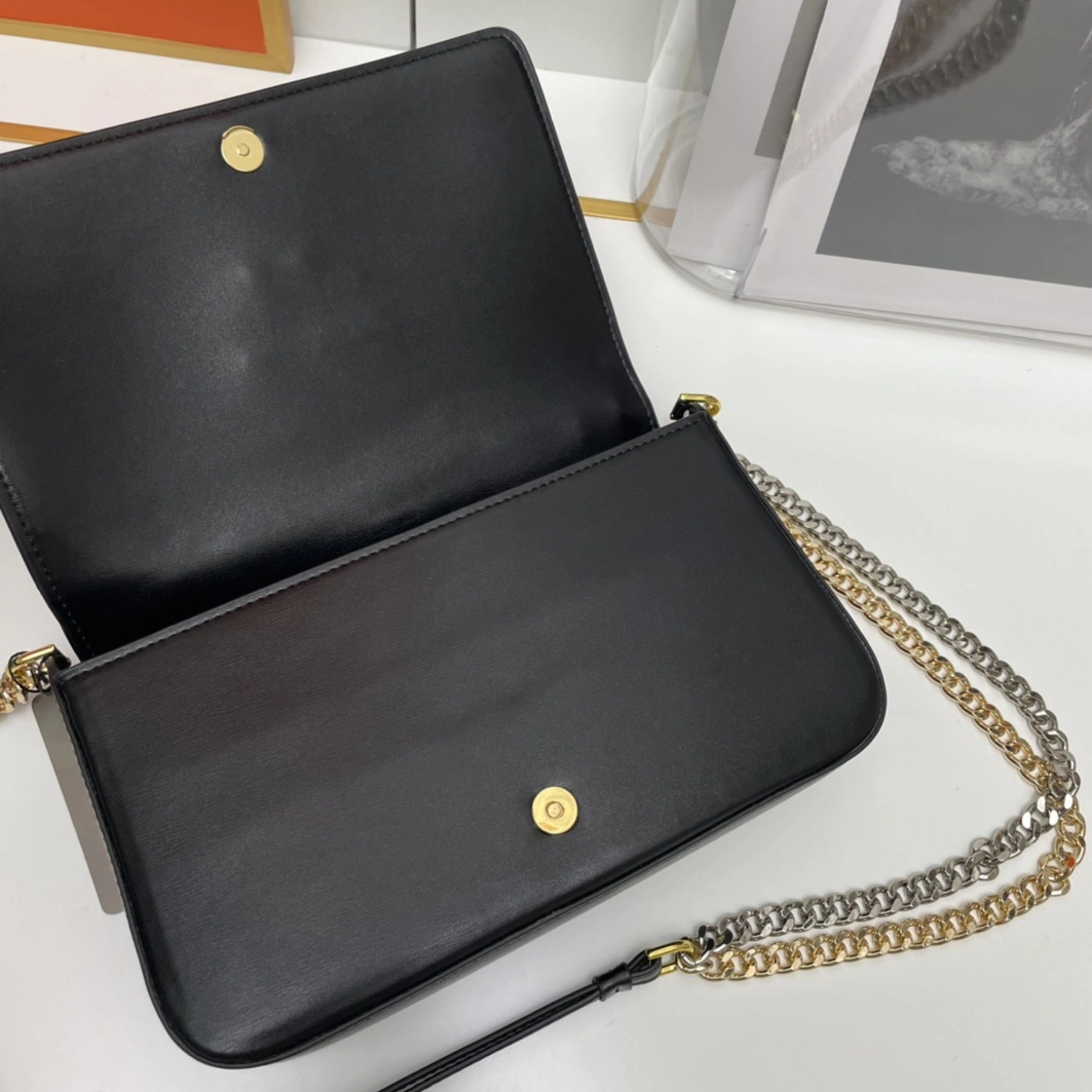 Tom Ford AAA Quality Messenger Bags For Women Versatile 232