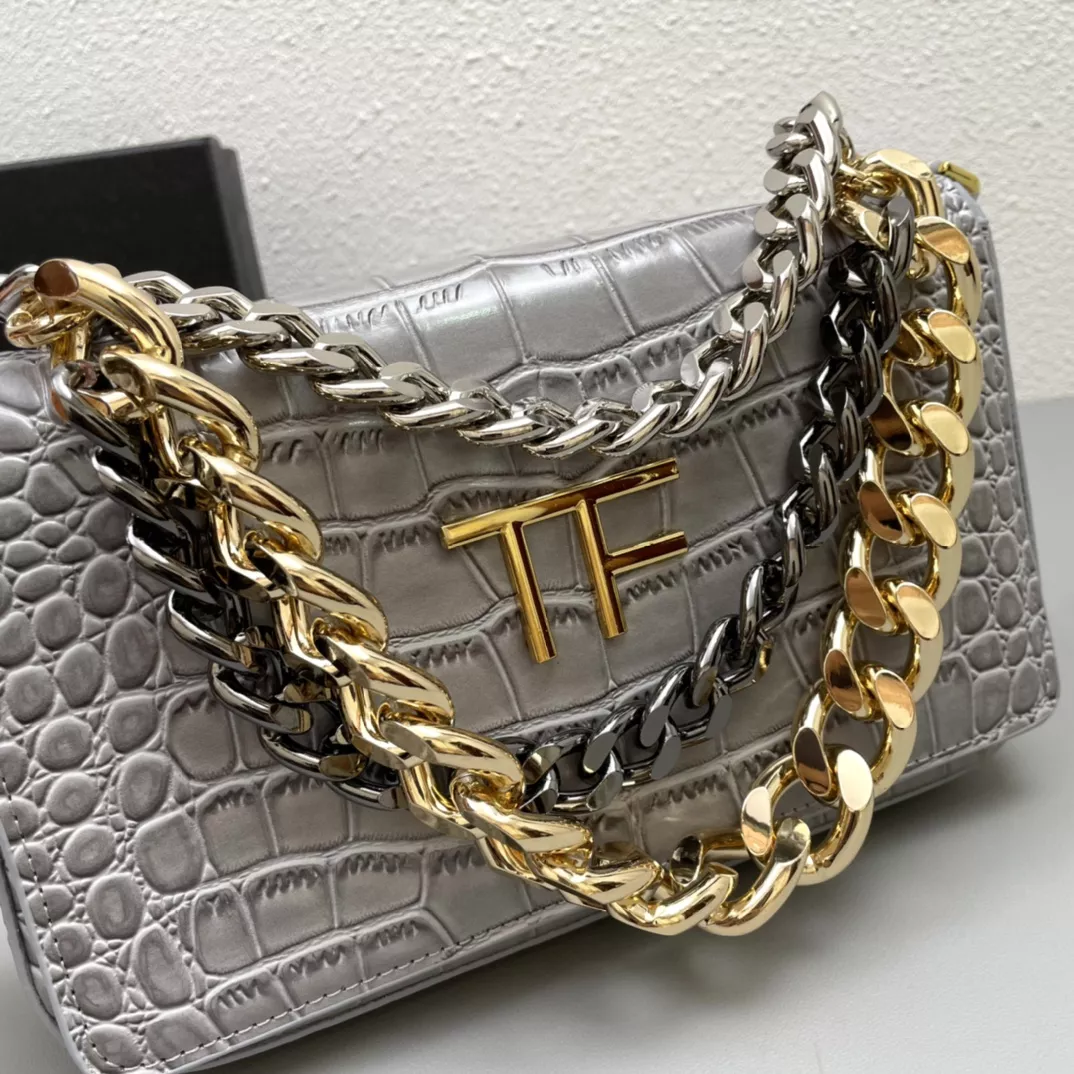 Tom Ford AAA Quality Messenger Bags For Women WellDesigned 8356