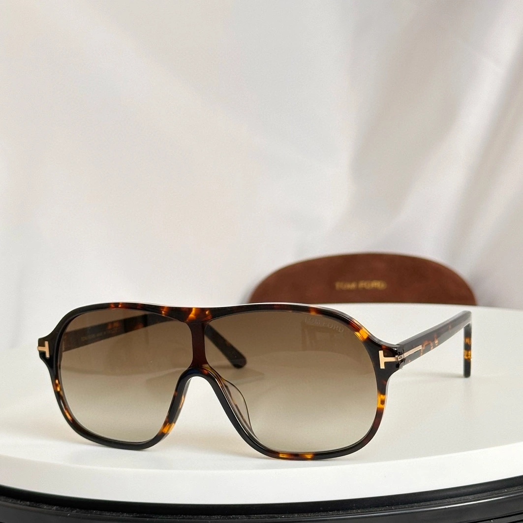 Tom Ford AAA Quality Sunglasses EyeCatching 5677