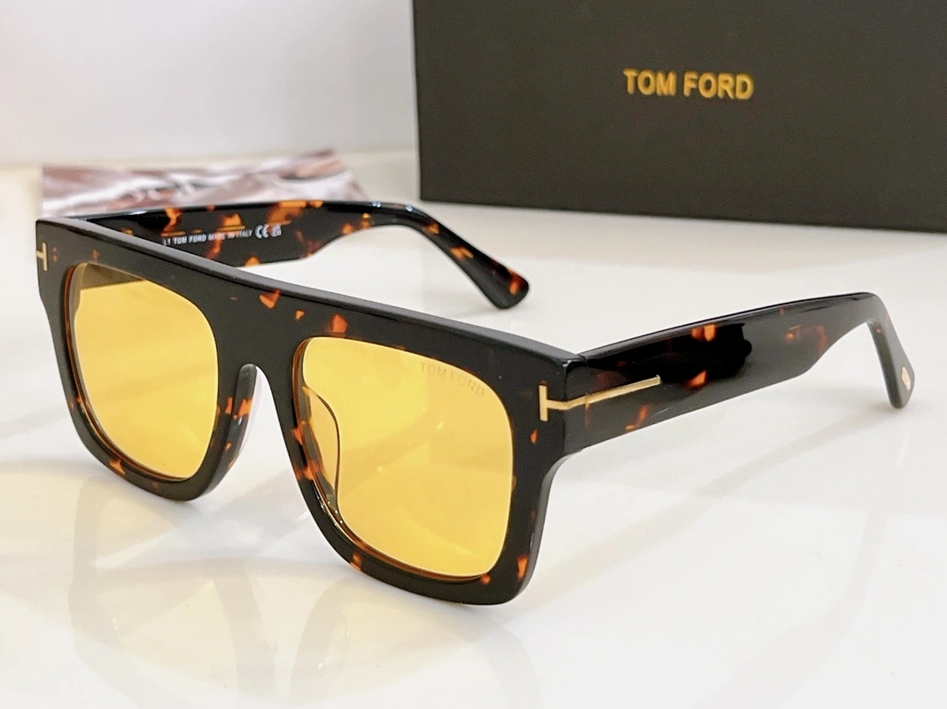 Tom Ford AAA Quality Sunglasses Fashionable 4086