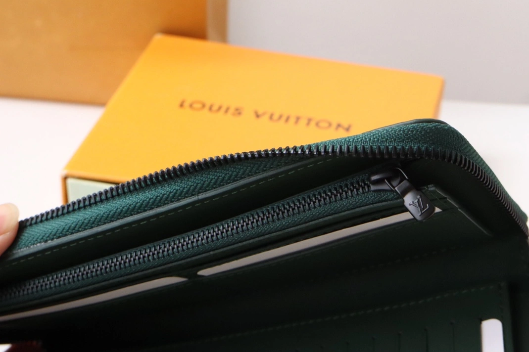 TopPick 1213 Louis Vuitton AAA Quality Card Case