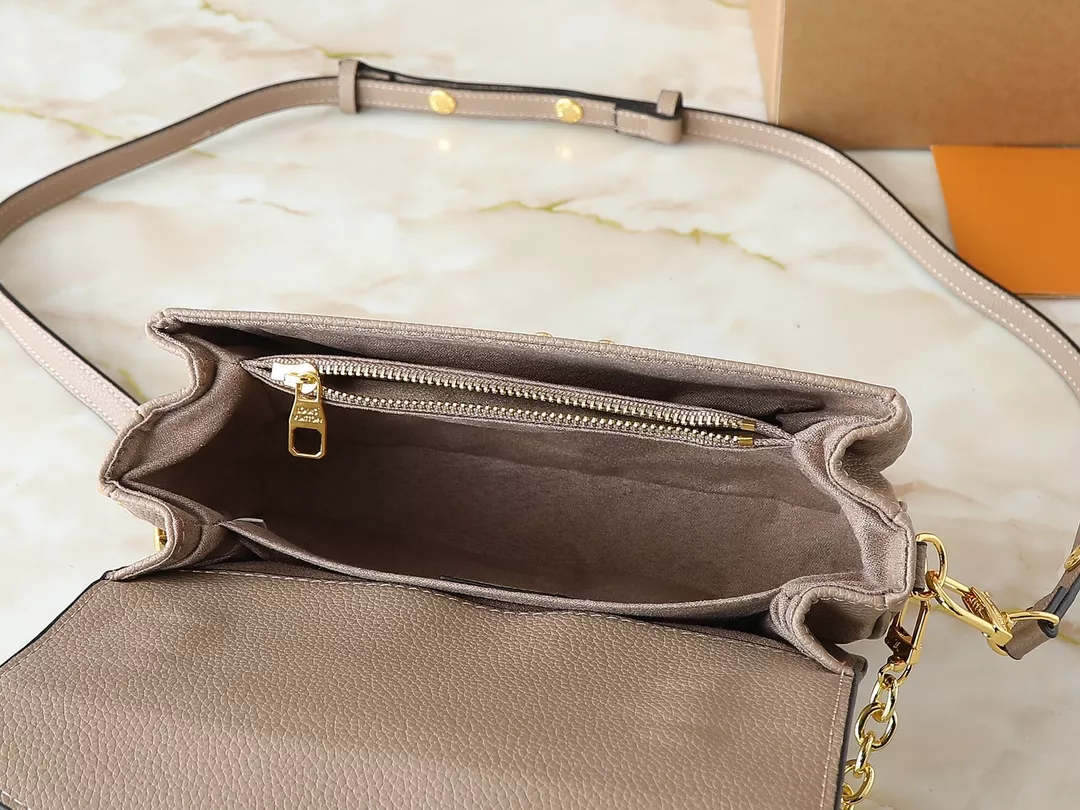 TopPick 1375 Louis Vuitton Messenger Bag For Women