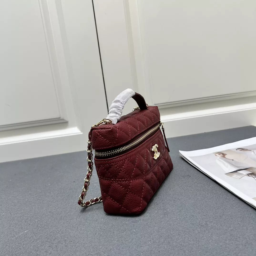 TopPick 1981 Chanel AAA Quality Messenger Bags For Women