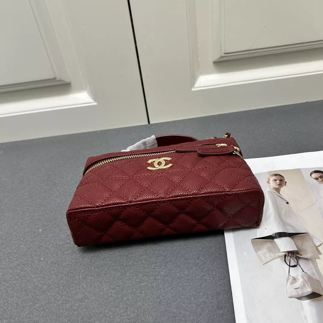 TopPick 1981 Chanel AAA Quality Messenger Bags For Women