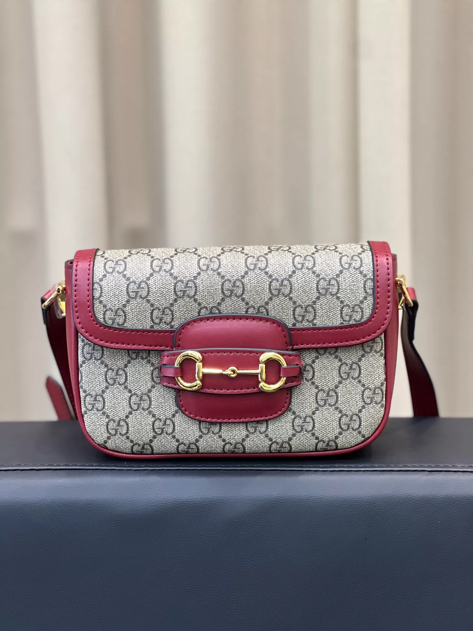 TopPick 2114 Gucci AAA Quality Messenger Bags For Women