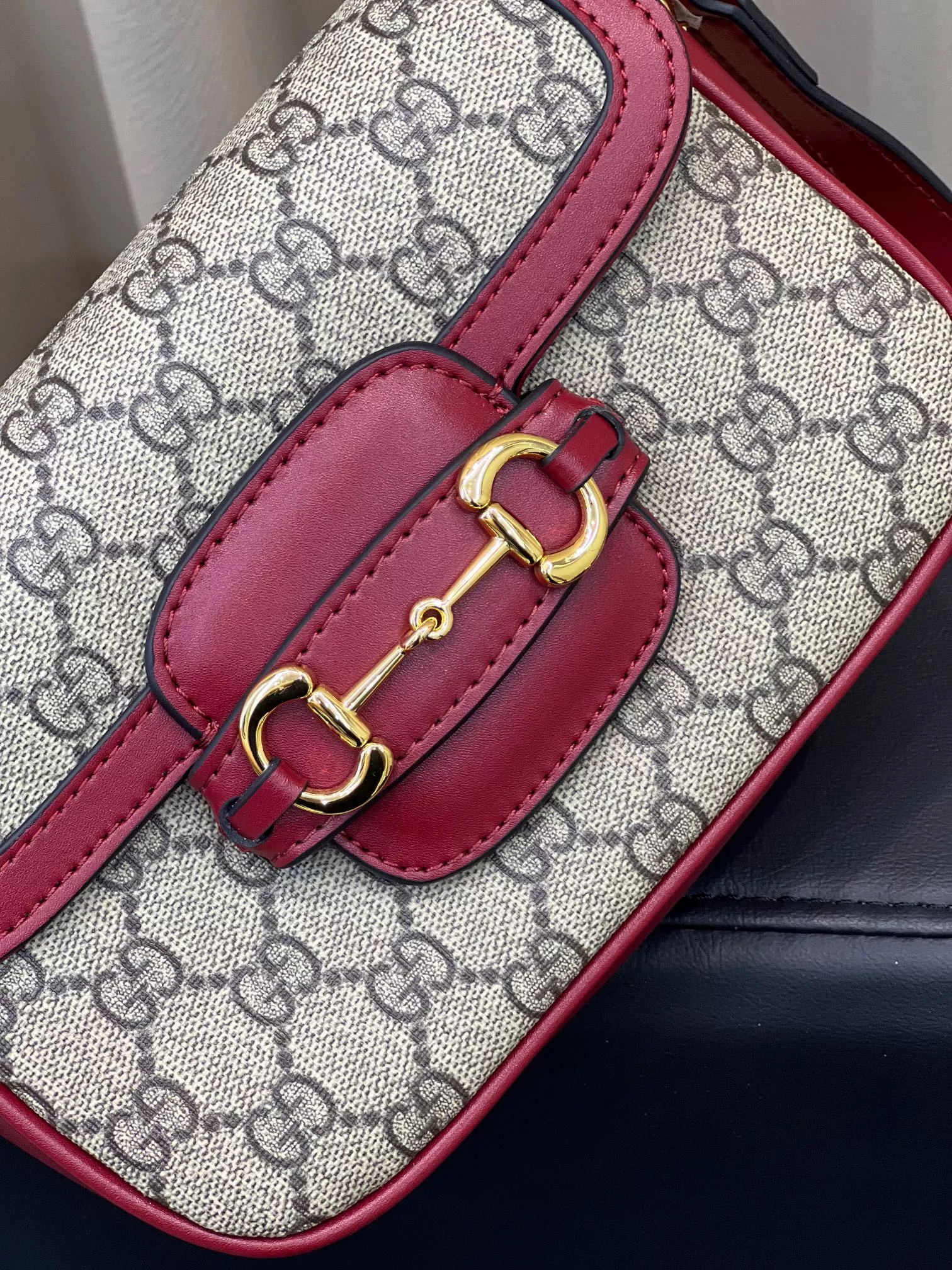 TopPick 2114 Gucci AAA Quality Messenger Bags For Women