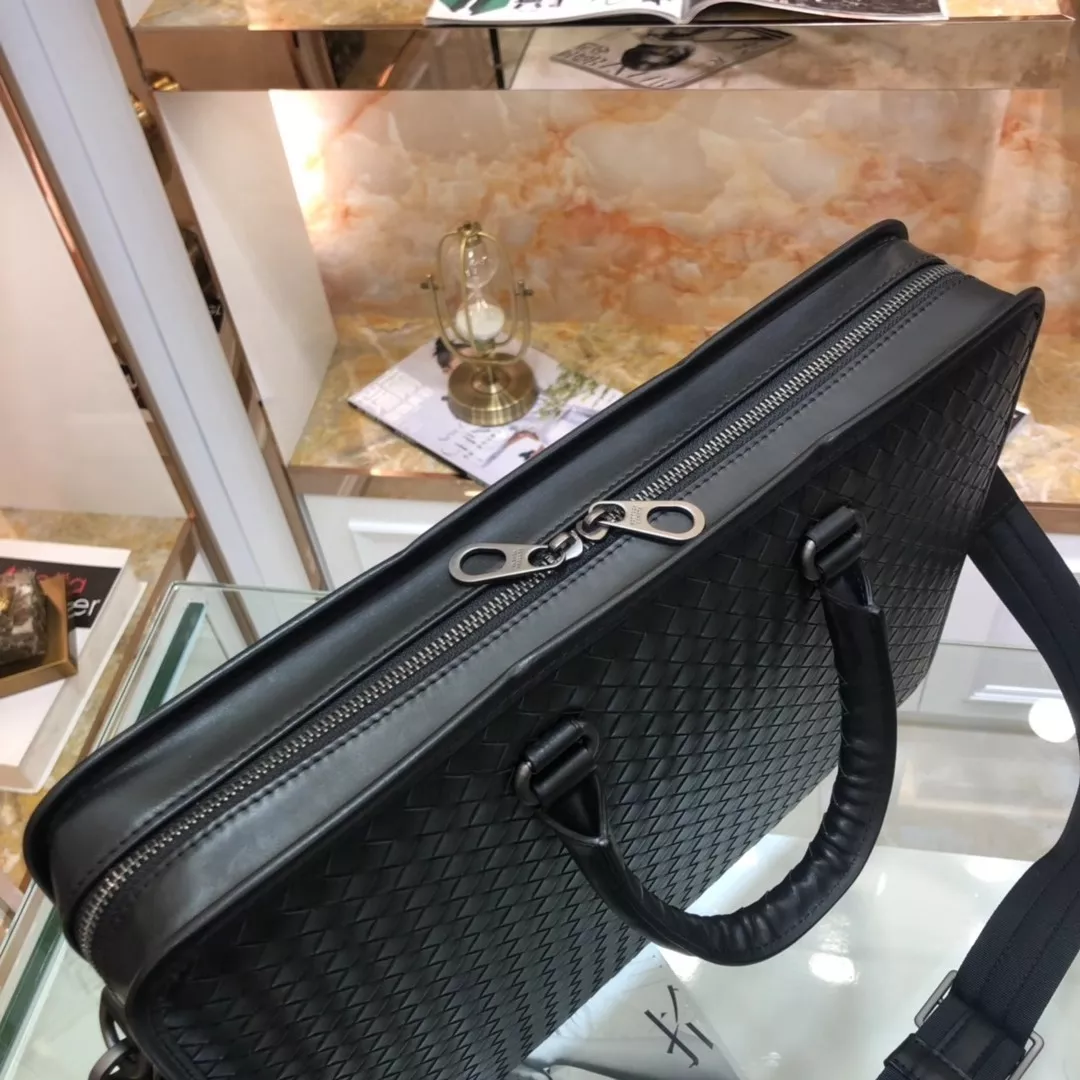 TopPick 2142 Bottega Veneta AAA Man Handbags