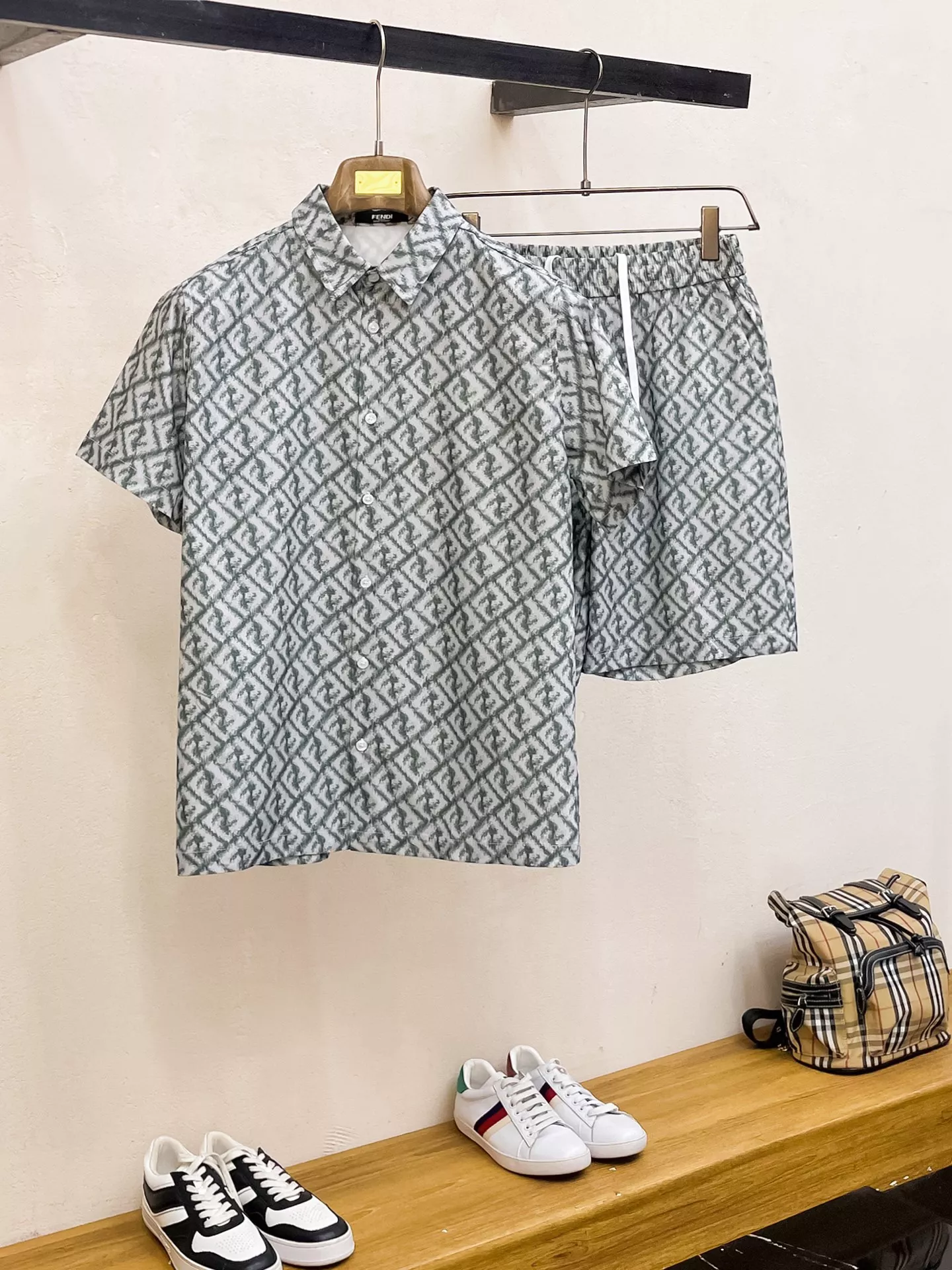 TopPick 2274 Fendi Tracksuits Short Sleeved For Men