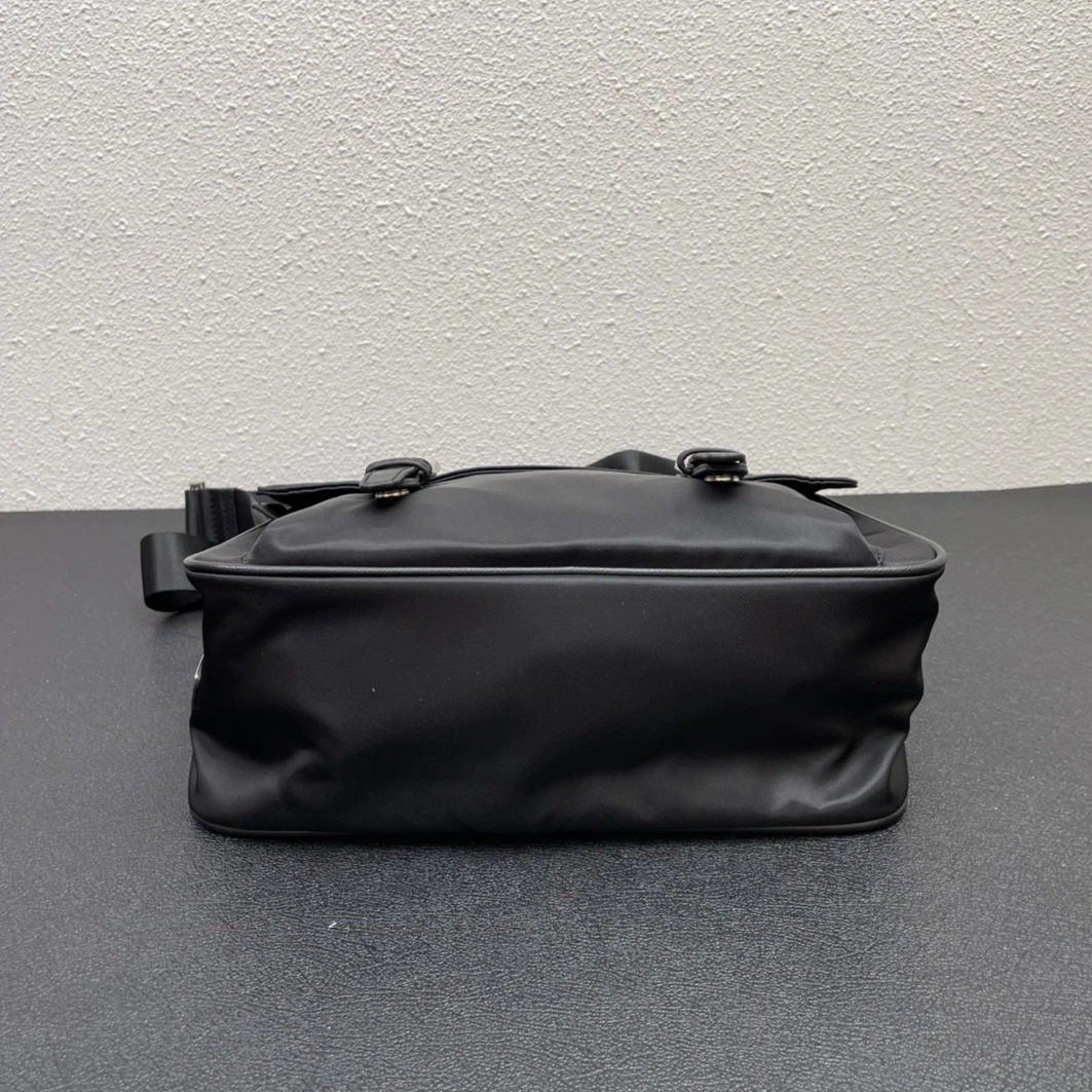 TopPick 3938 Prada AAA Man Messenger Bags