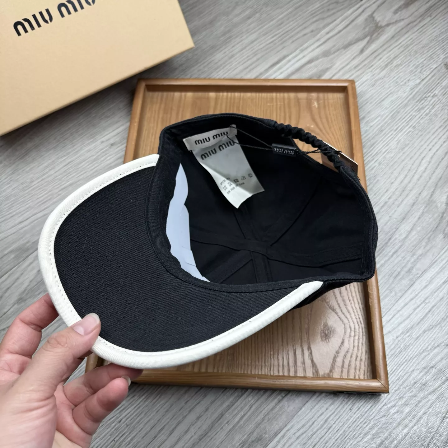 TopPick 4161 MIU MIU Caps