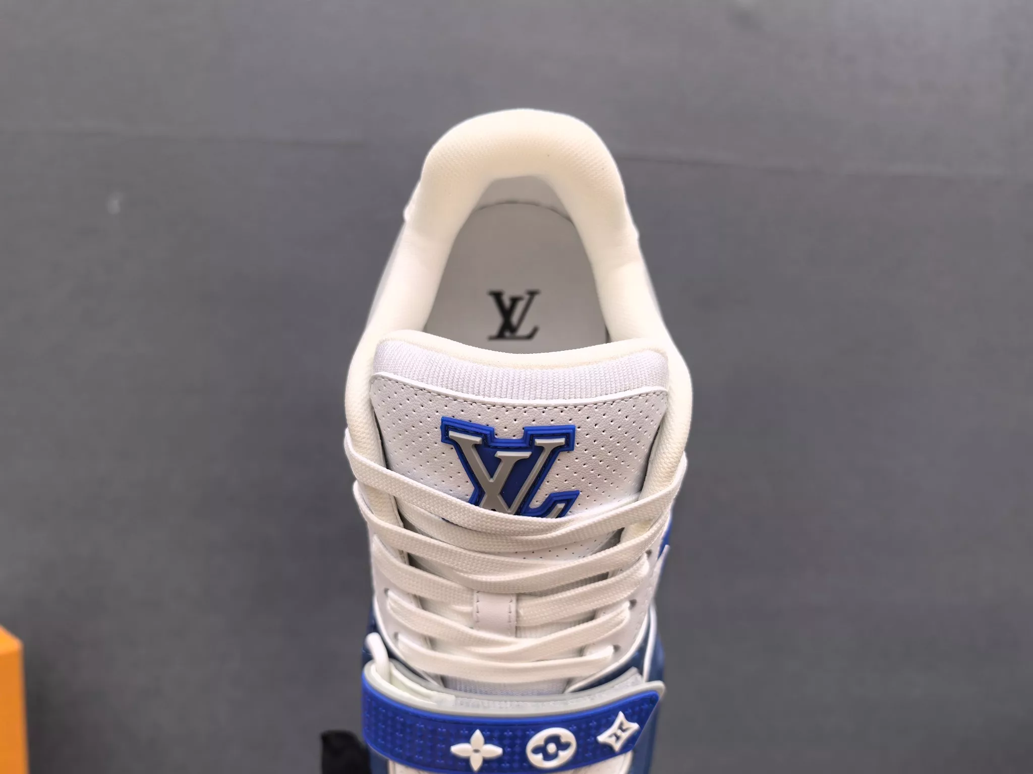 TopPick 5156 Louis Vuitton Casual Shoes For Men