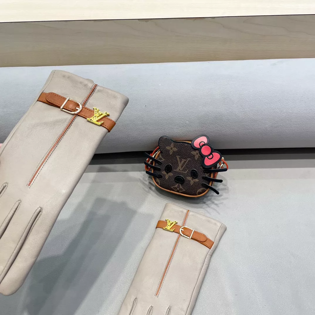 TopPick 6682 Louis Vuitton LV Gloves For Women
