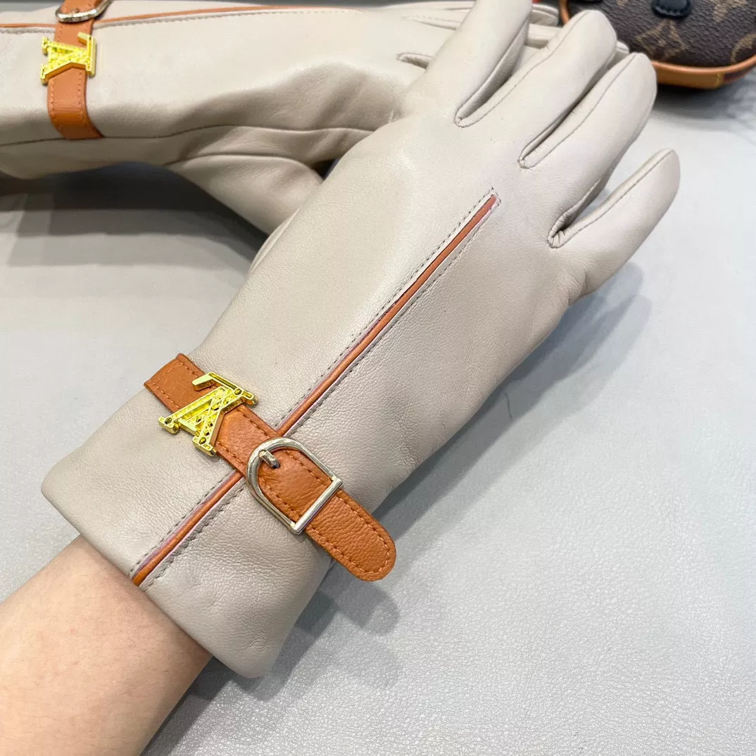 TopPick 6682 Louis Vuitton LV Gloves For Women