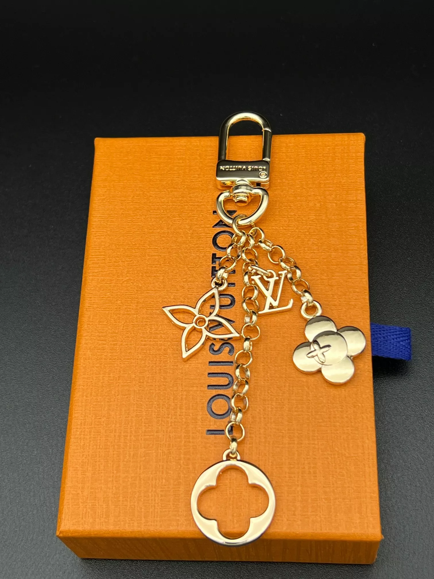 TopPick 7052 Louis Vuitton LV Key Holder And Bag Buckle