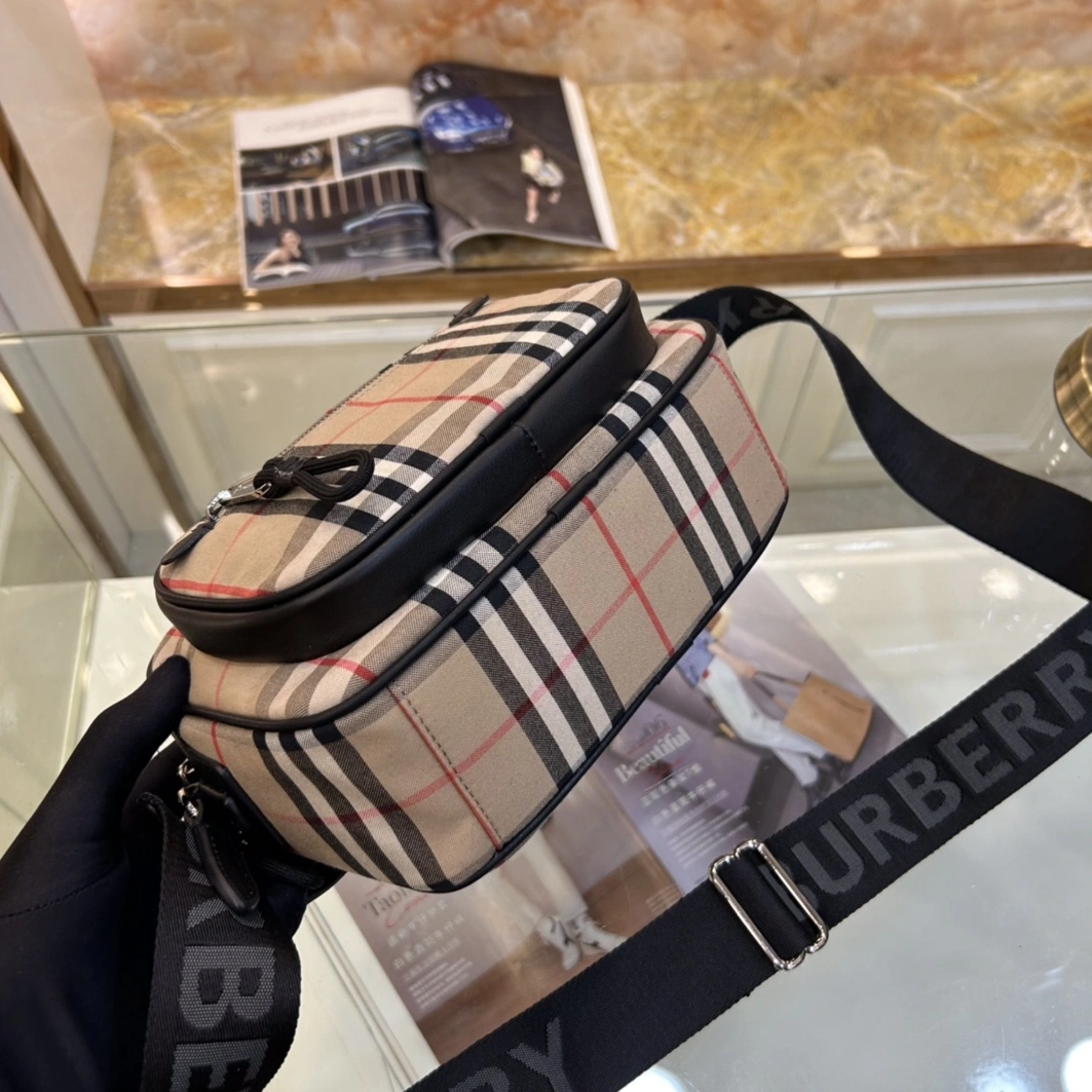 TopPick 718 Burberry AAA Man Messenger Bags