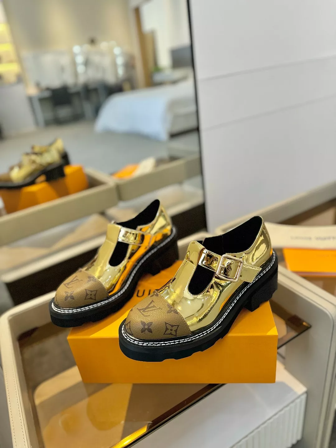 TopPick 785 Louis Vuitton Casual Shoes For Women