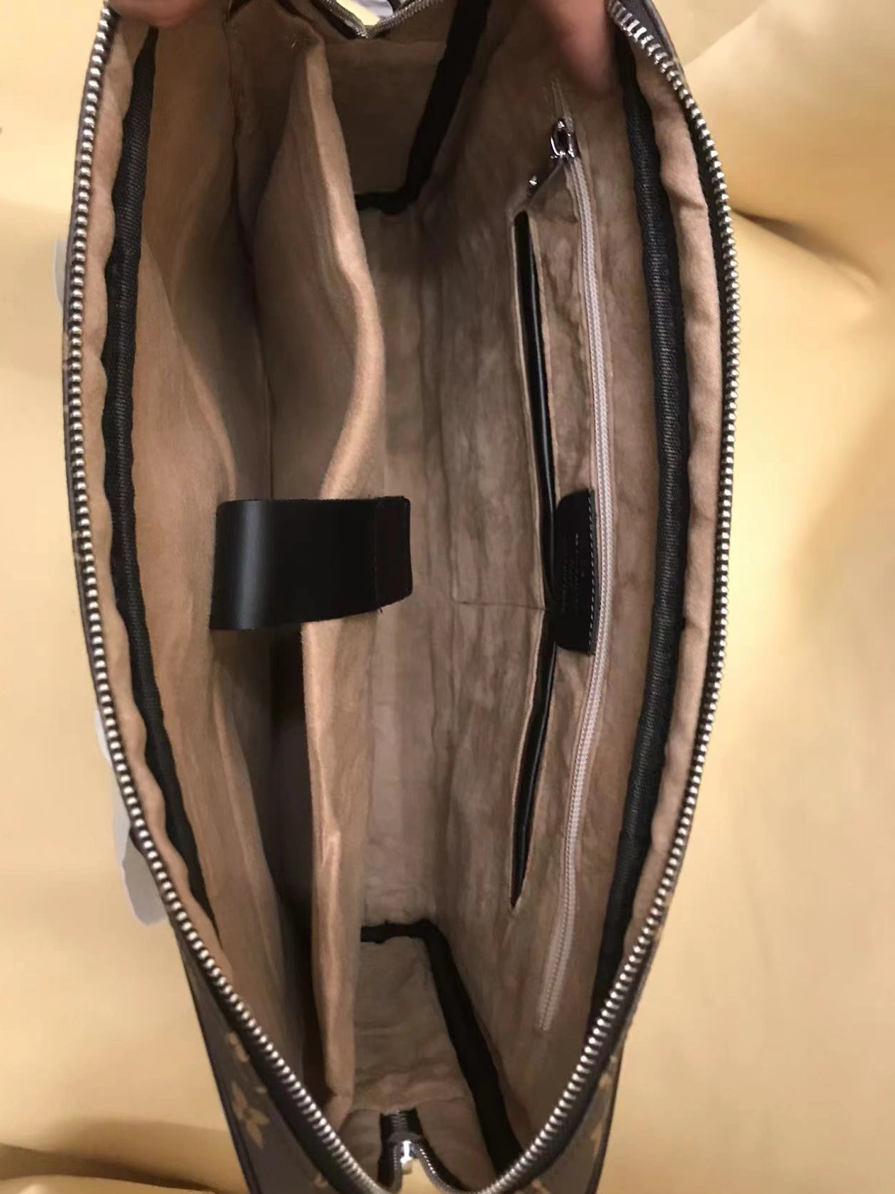 TopPick 829 Louis Vuitton AAA Man Handbags