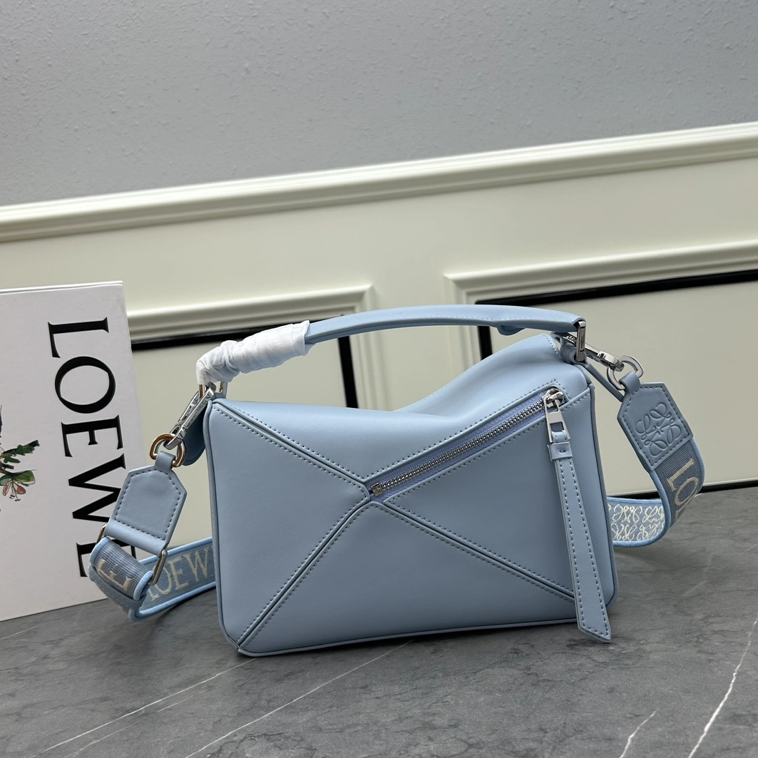 TopPick 8981 LOEWE AAA Quality Messenger Bags For Women