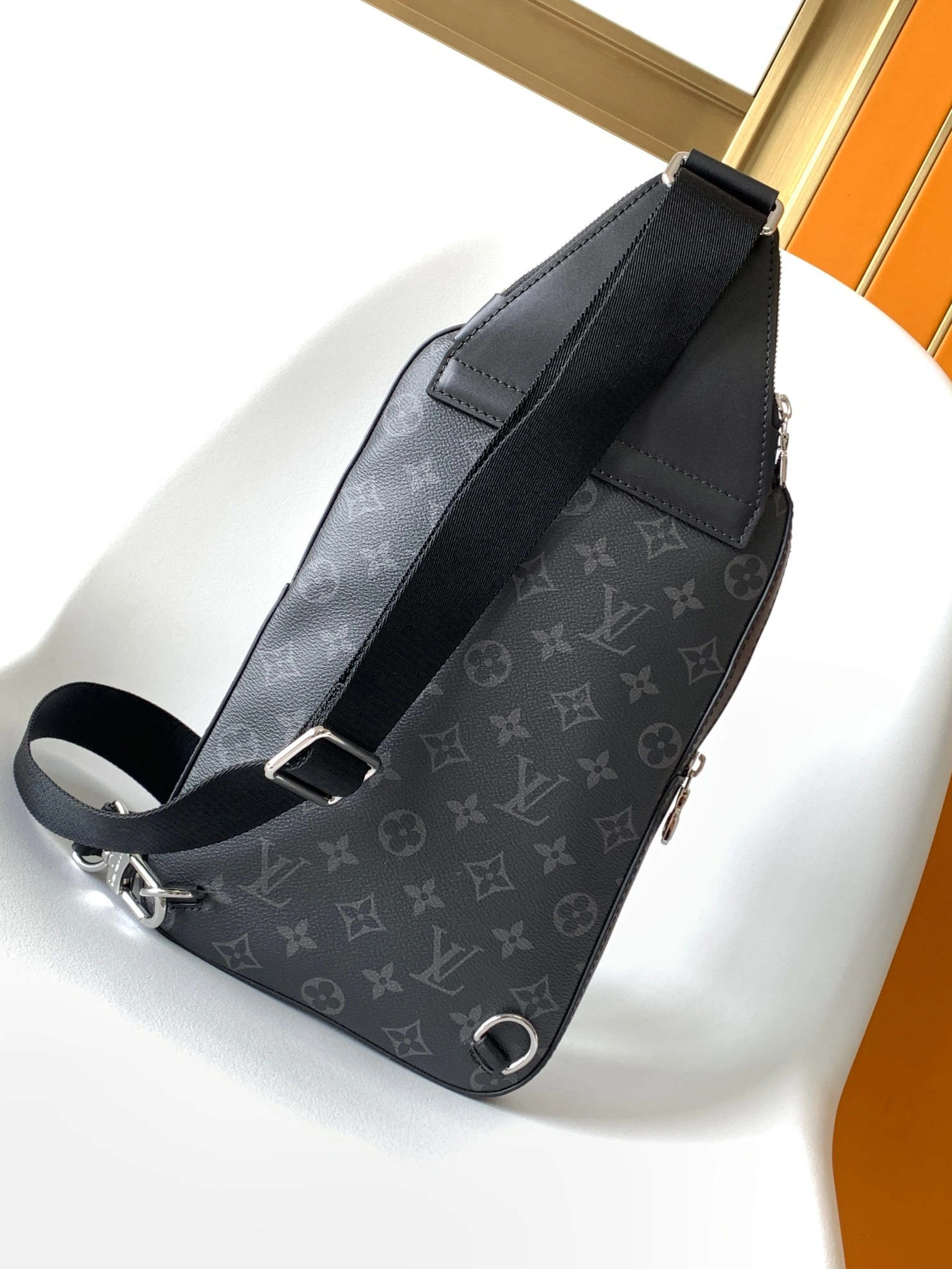 TopPick 9392 Louis Vuitton AAA Man Messenger Bags