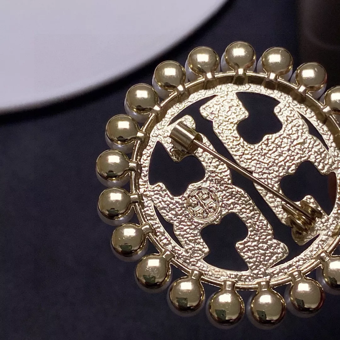 Tory Burch Brooches For Women Fashionable 4636