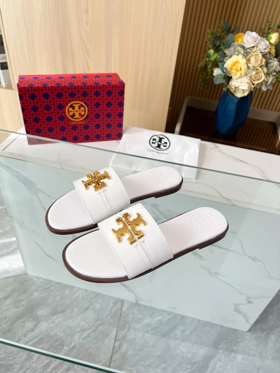 Tory Burch TB Slippers For Women Minimalist 8638