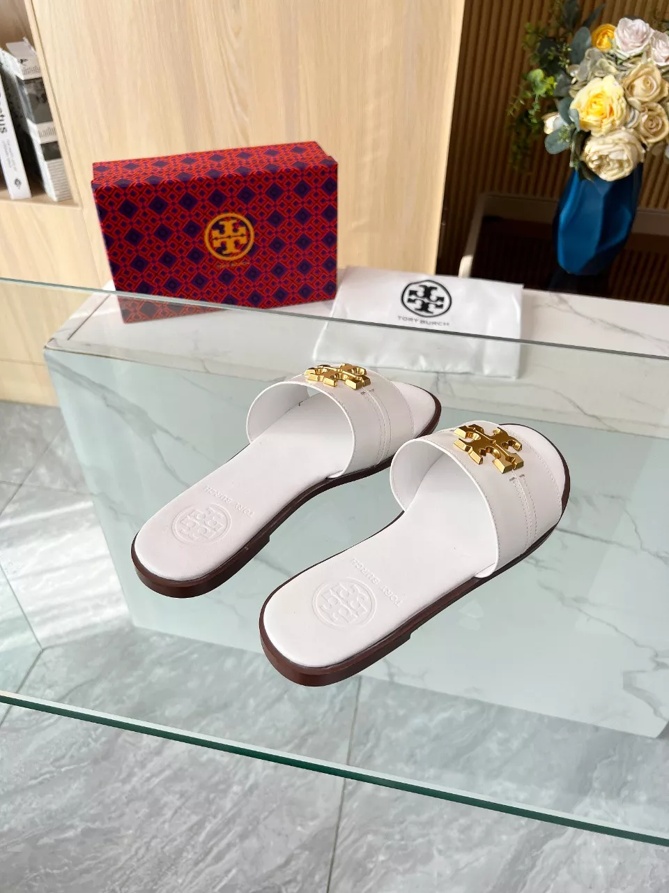 Tory Burch TB Slippers For Women Minimalist 8638