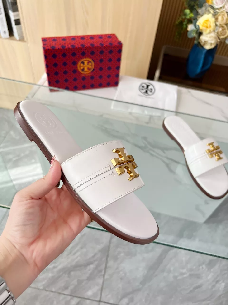 Tory Burch TB Slippers For Women Minimalist 8638