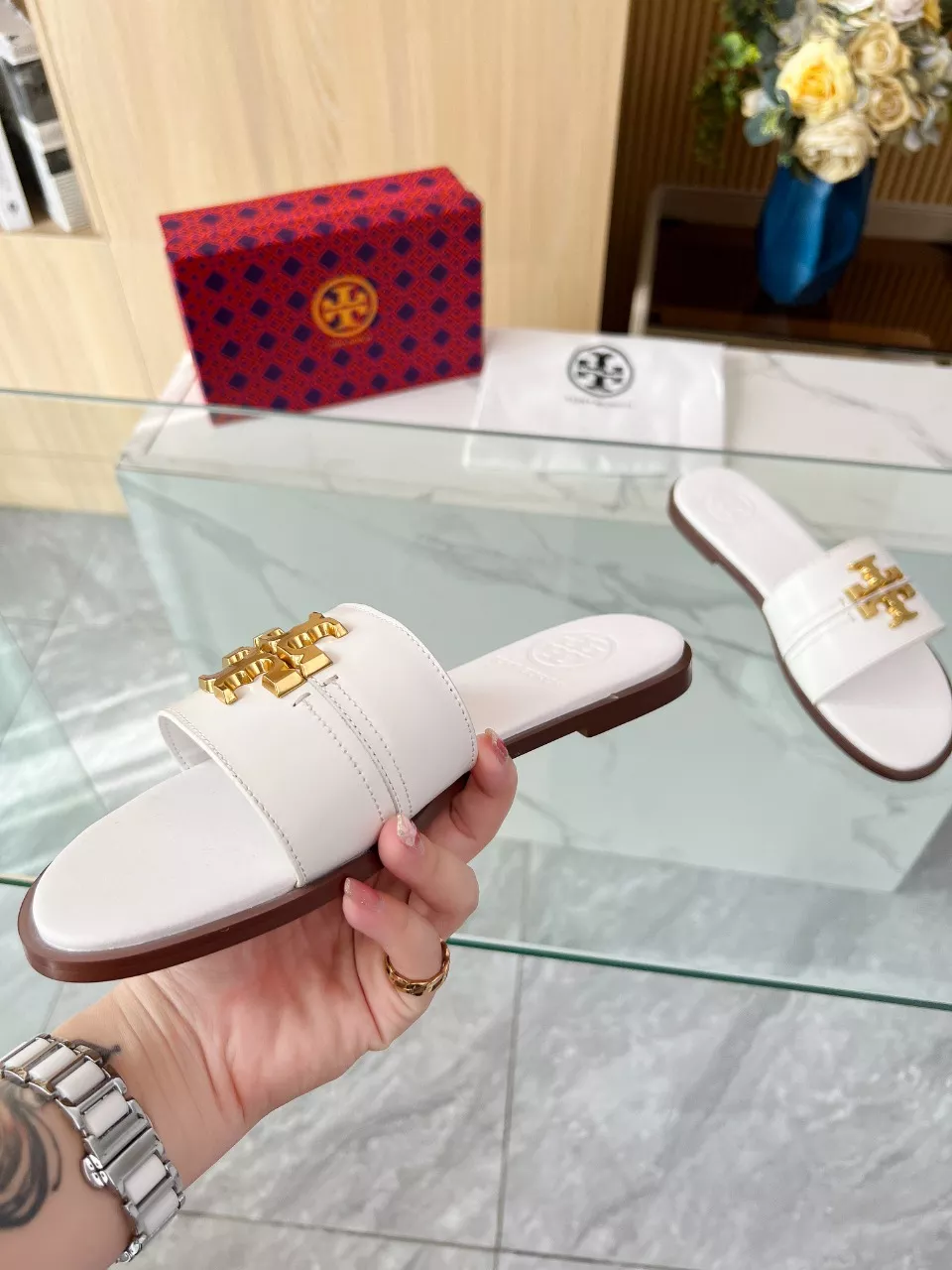 Tory Burch TB Slippers For Women Minimalist 8638
