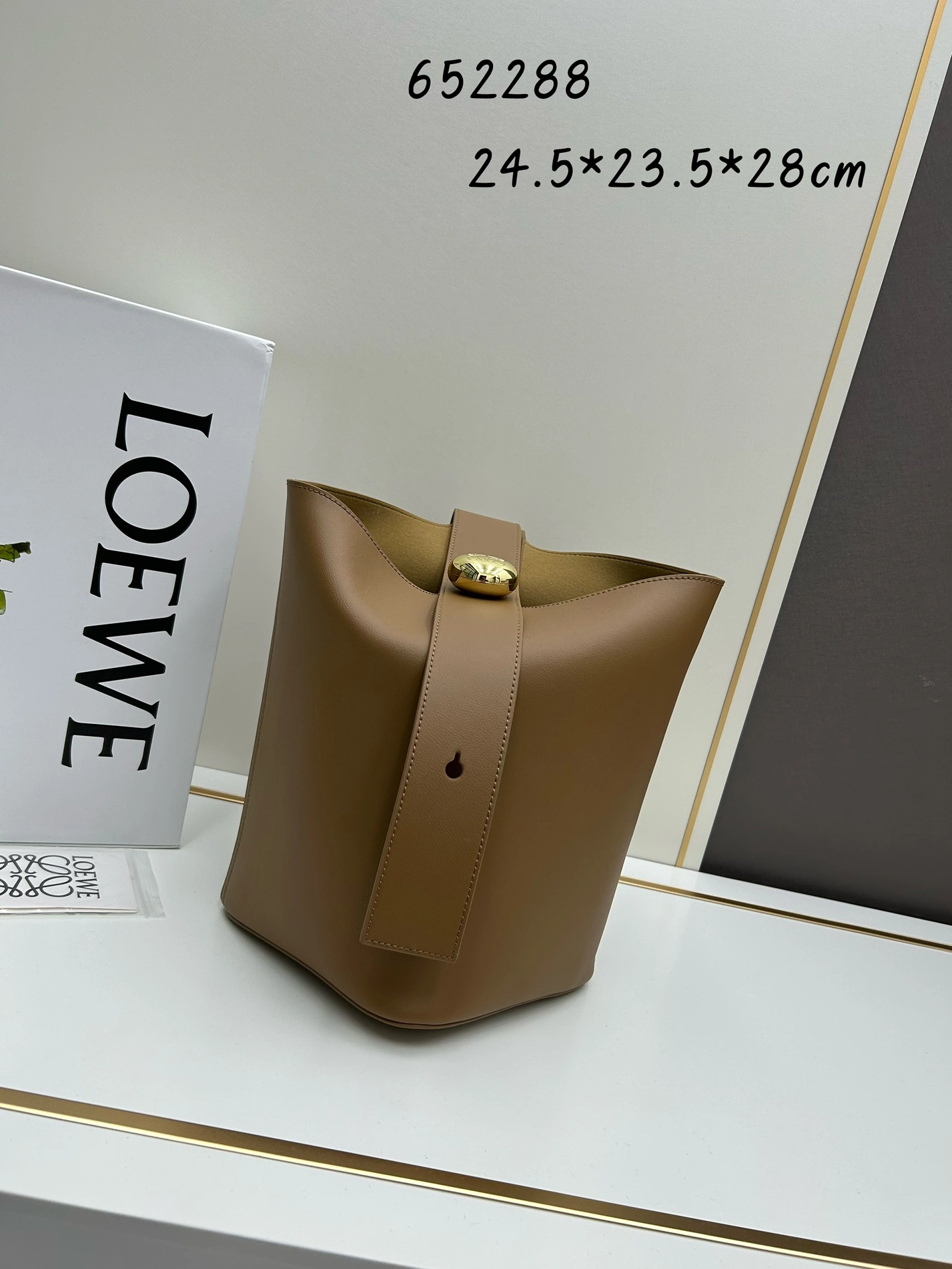 Trendsetting 1035 LOEWE AAA Quality Messenger Bags For Women