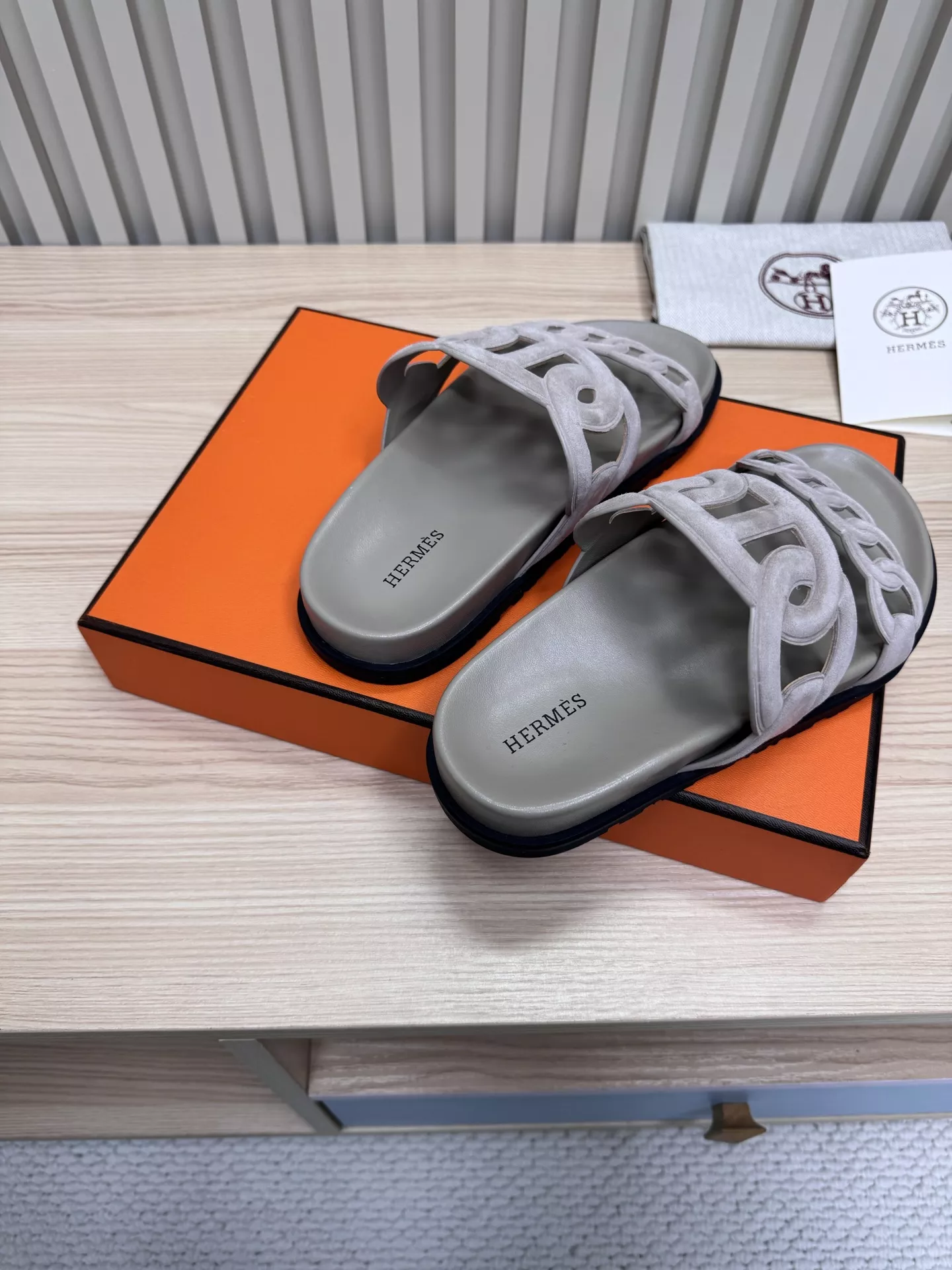 Trendsetting 1064 Hermes Slippers For Men