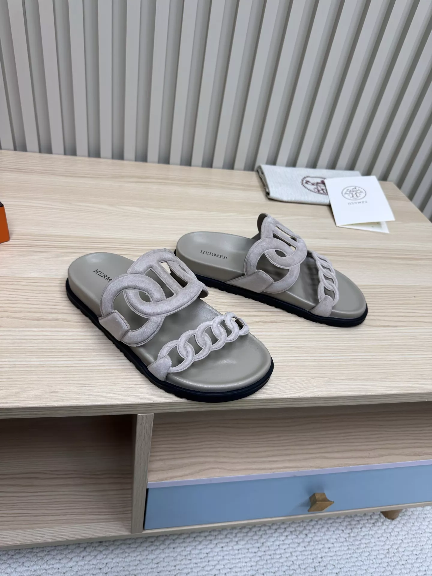 Trendsetting 1064 Hermes Slippers For Men