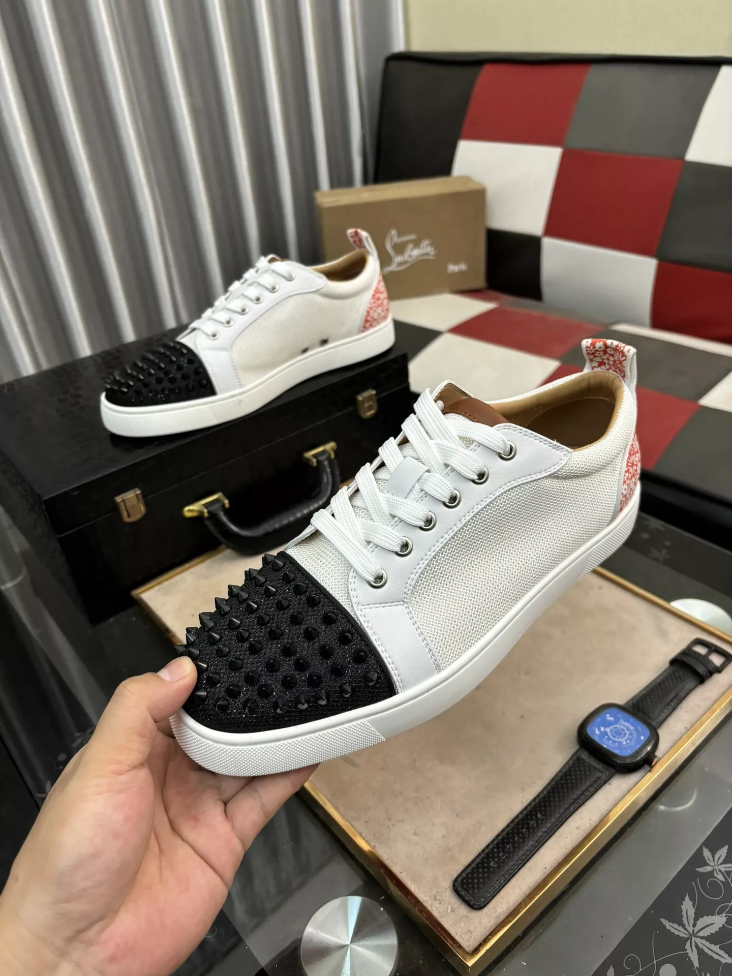 Trendsetting 1155 Christian Louboutin Casual Shoes For Men