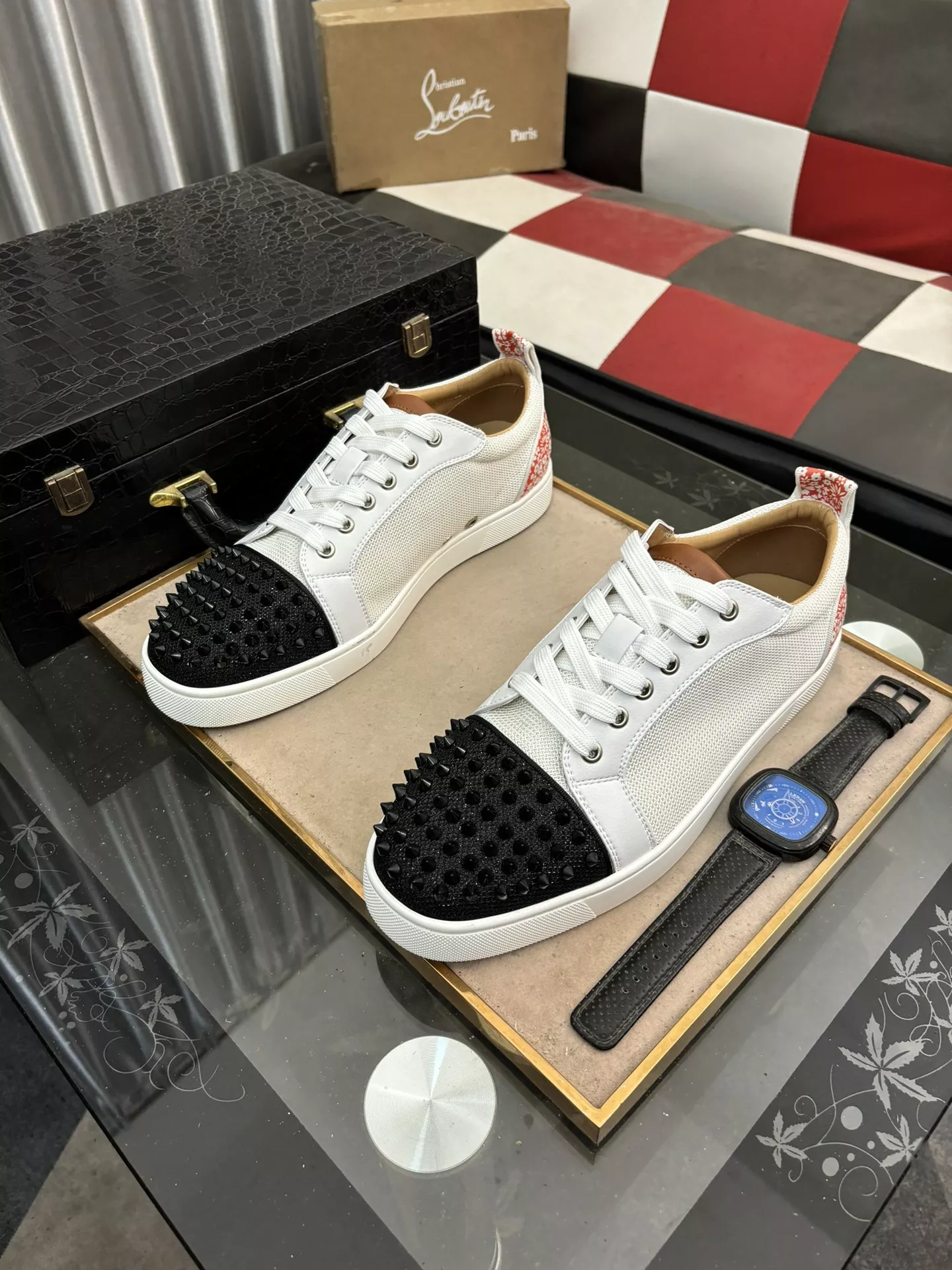 Trendsetting 1155 Christian Louboutin Casual Shoes For Men