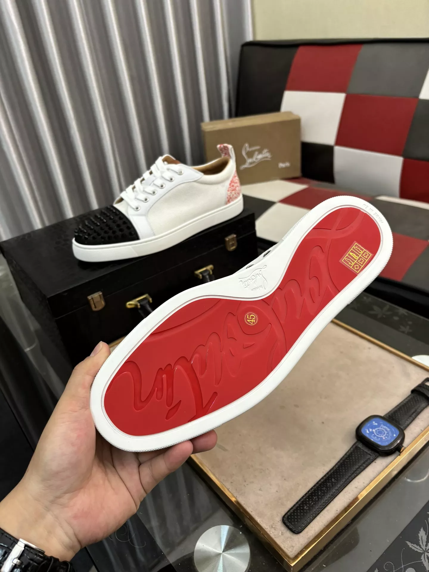 Trendsetting 1155 Christian Louboutin Casual Shoes For Men