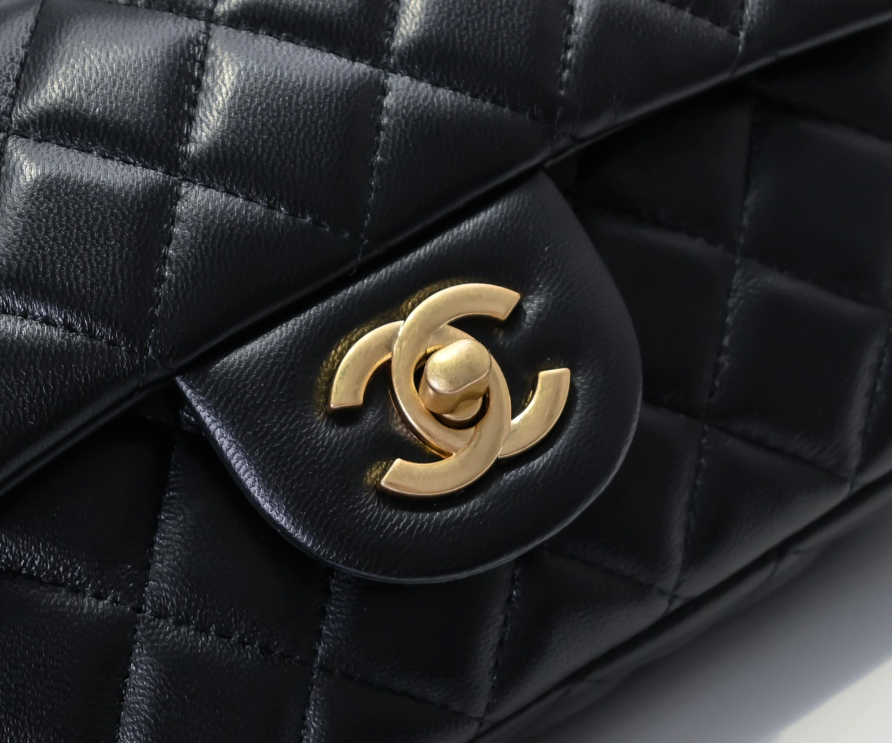 Trendsetting 1225 Chanel AAA Quality Messenger Bags