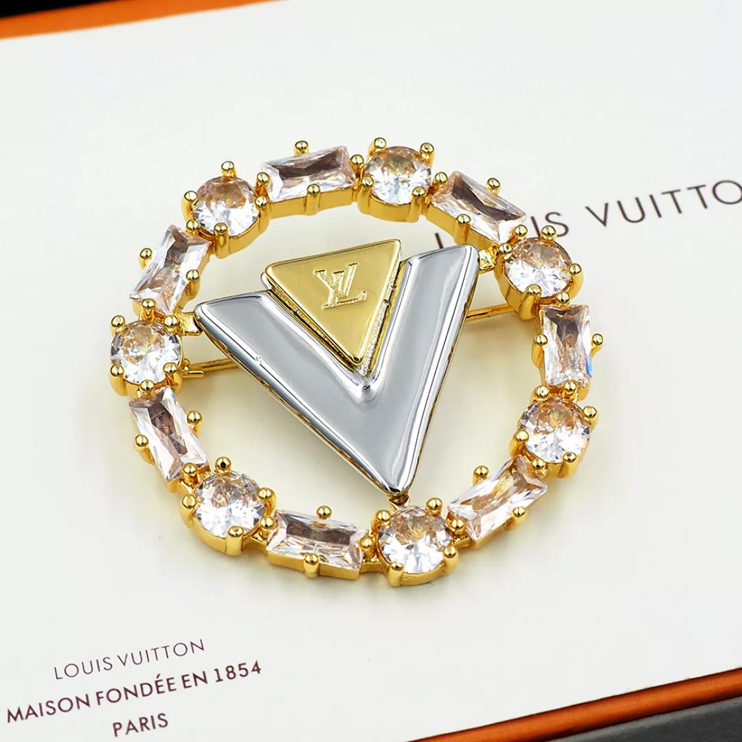 Trendsetting 1395 Louis Vuitton LV Brooches For Women