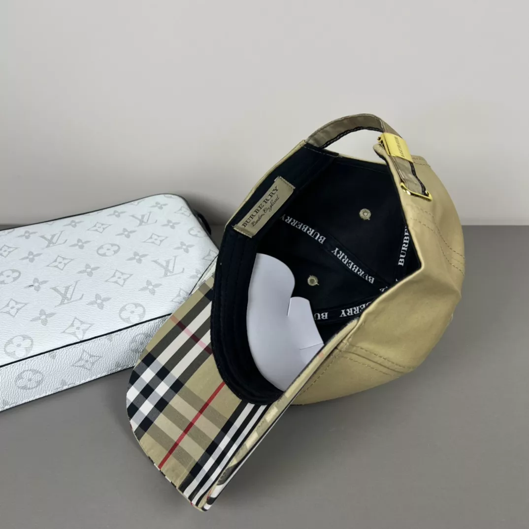 Trendsetting 1632 Burberry Caps